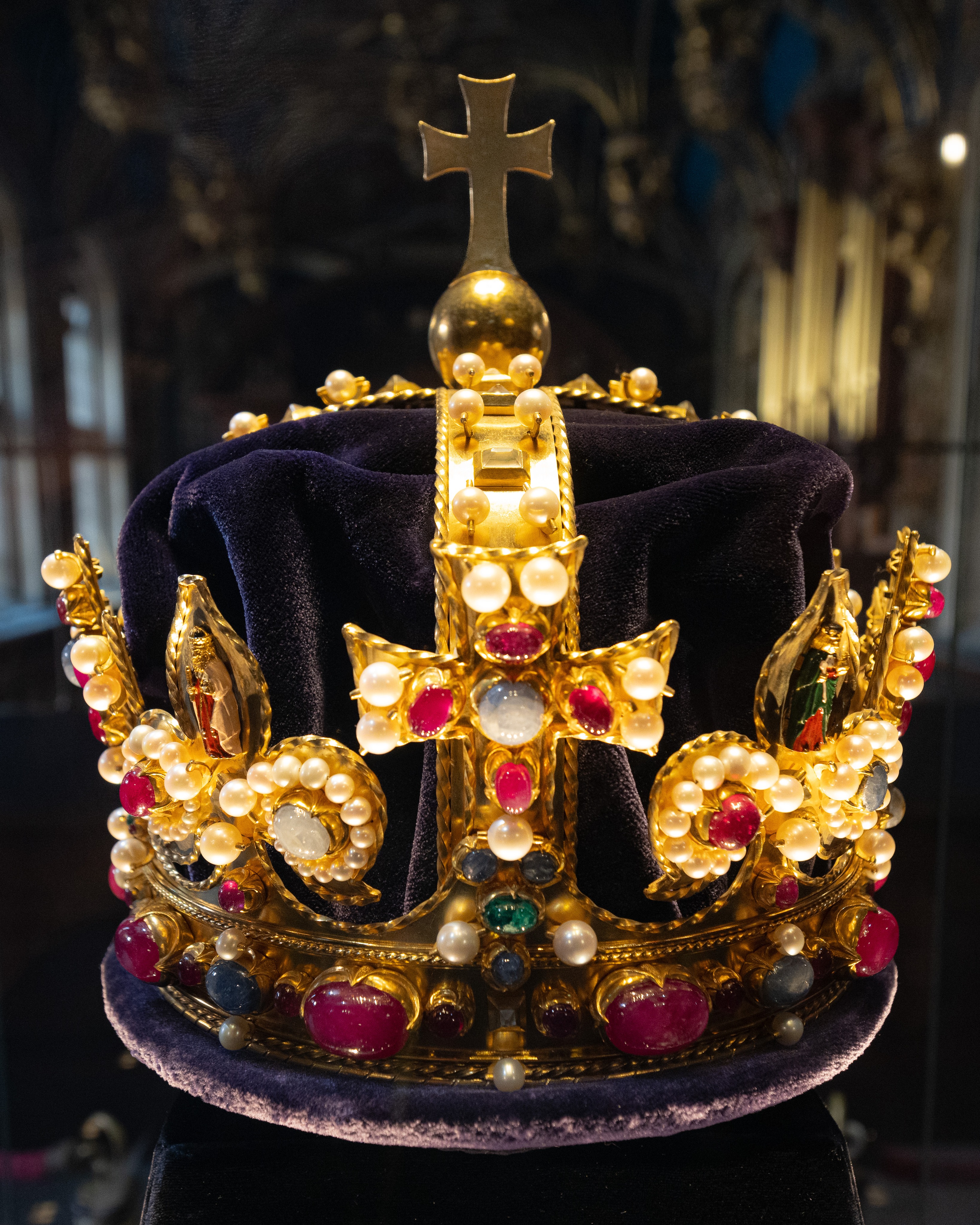 King Henry VIII's crown in the chapel.
