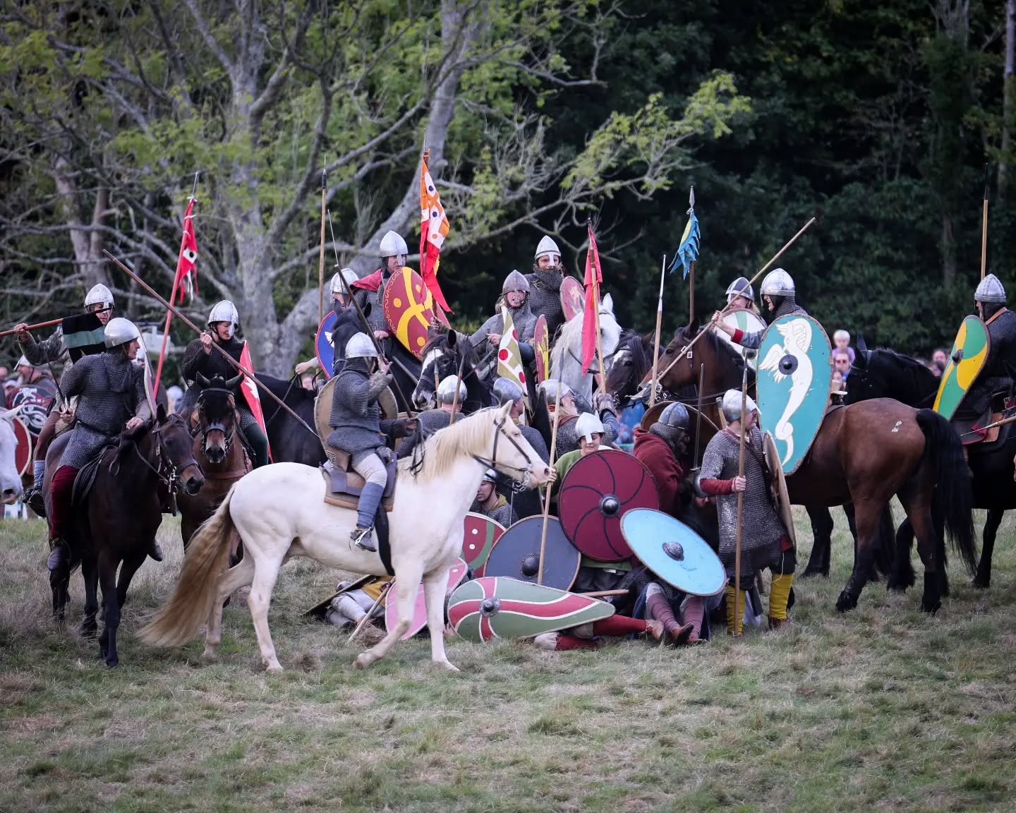 The end of Harold approaches. Recreation of the Battle of Hastings on the 960th anniversary.
